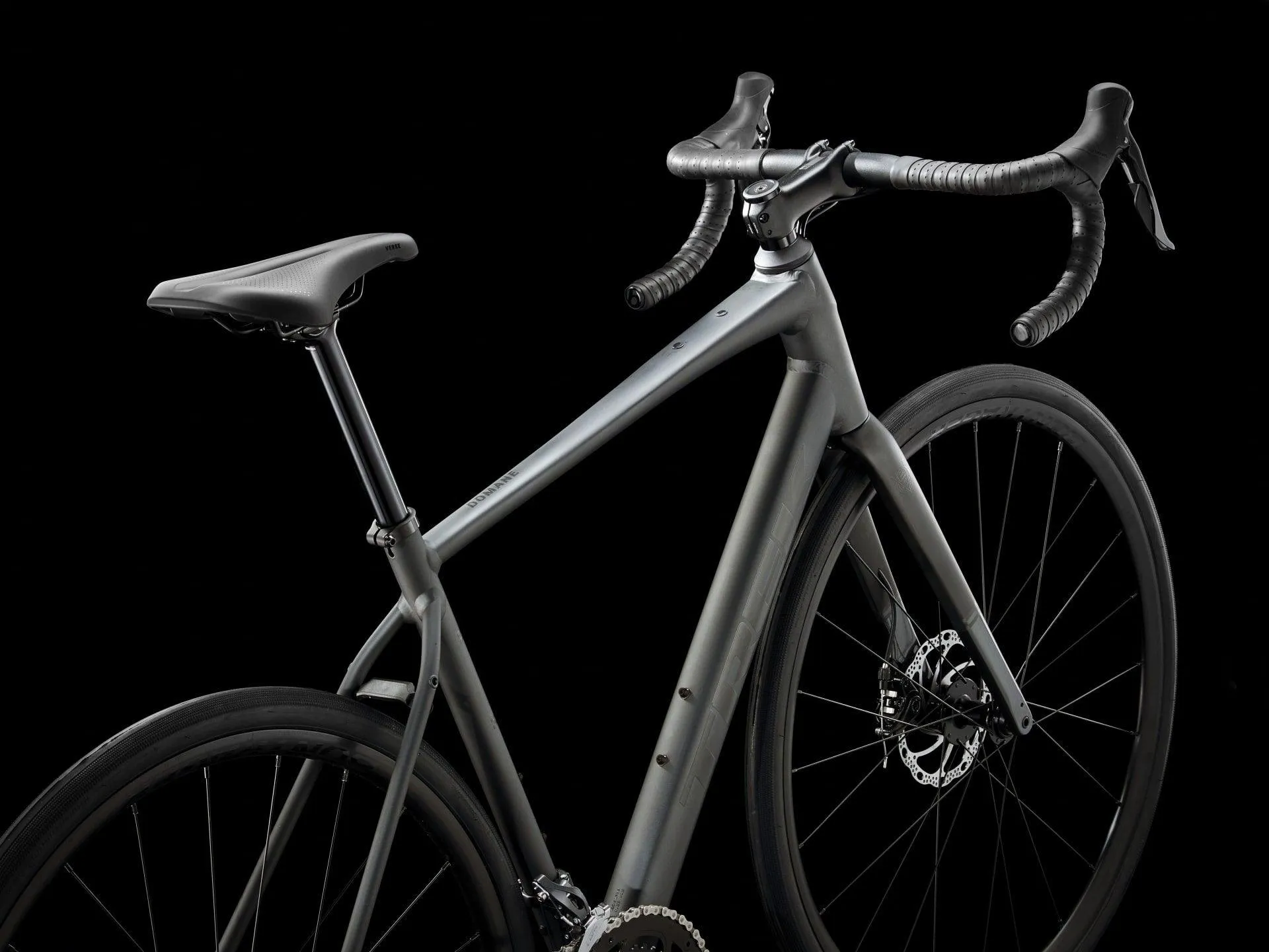 Trek Domane AL 2 Gen 4 (Matte Lithium Grey)